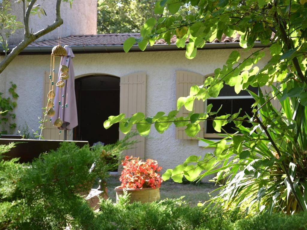 Hotel La Devinière Donzère Esterno foto