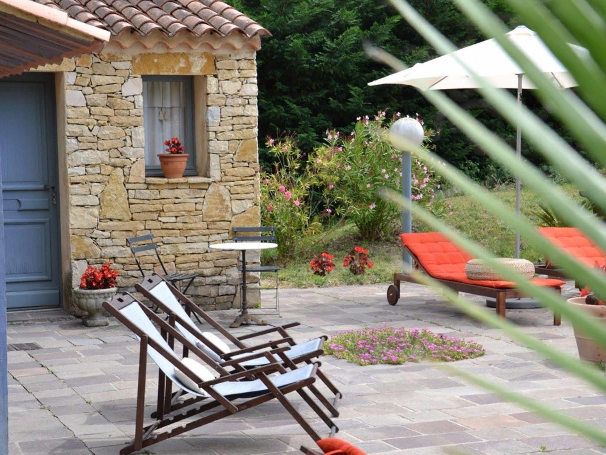 Hotel La Devinière Donzère Esterno foto