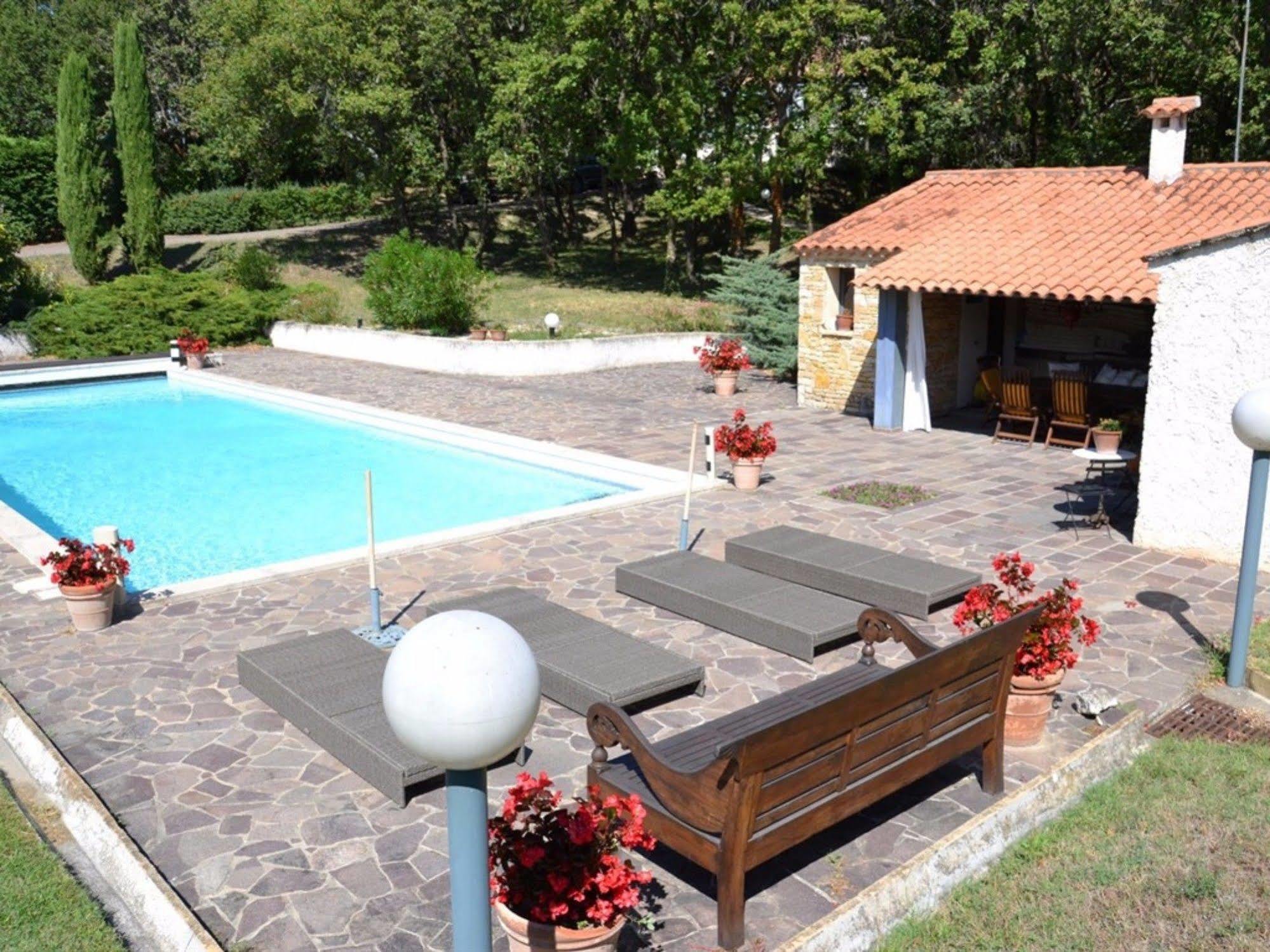 Hotel La Devinière Donzère Esterno foto